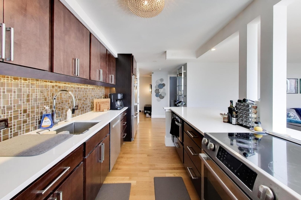 200 N Dearborn Street - Photo 5