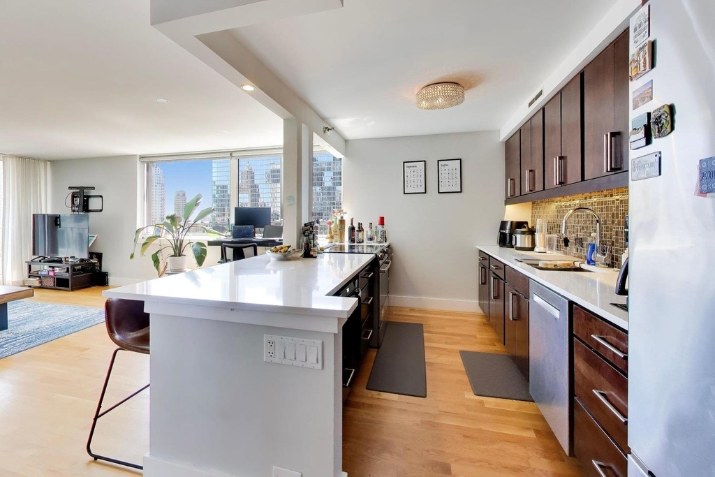 200 N Dearborn Street - Photo 4