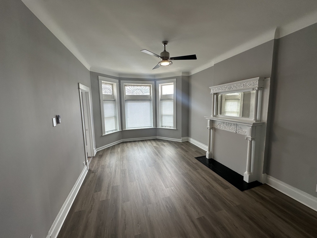 6426 S Ingleside Avenue - Photo 4