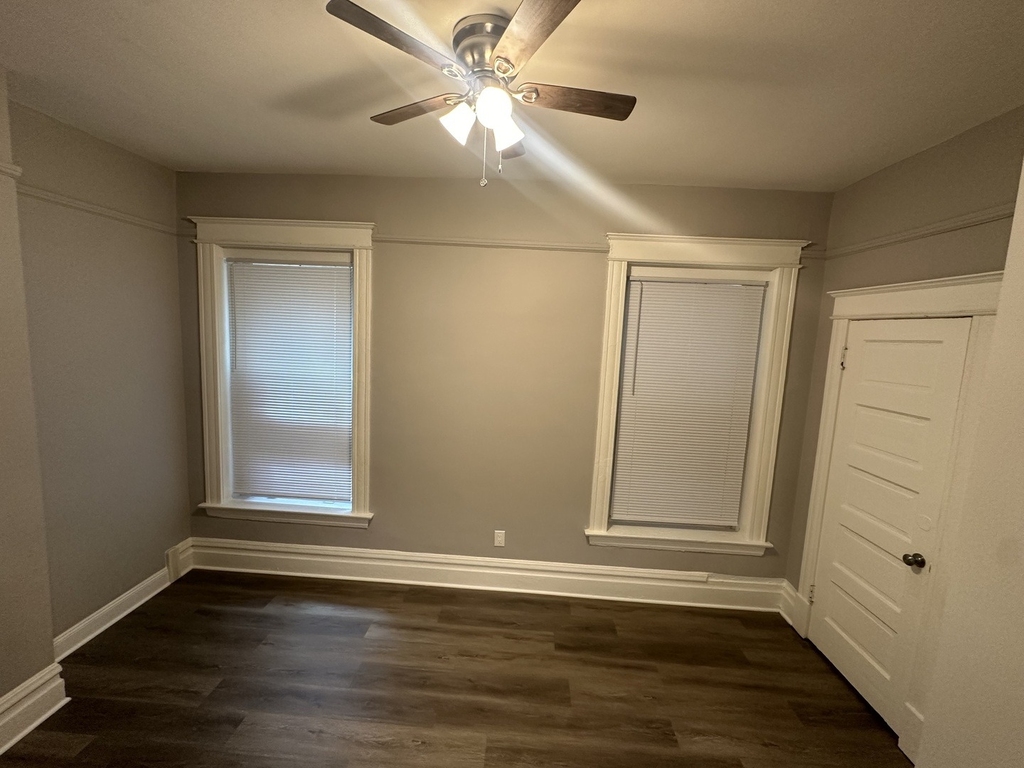 6426 S Ingleside Avenue - Photo 11