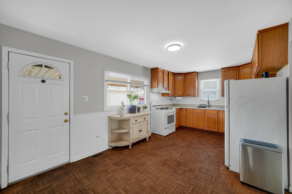 7305 W 75th Street - Photo 7