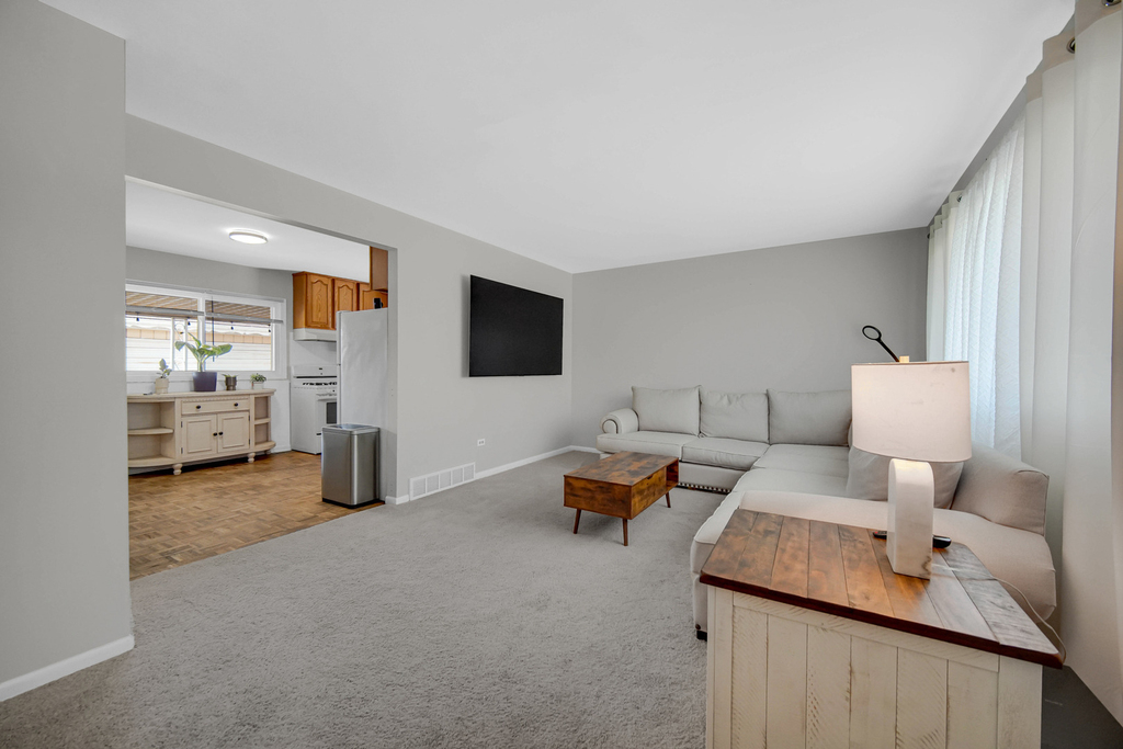 7305 W 75th Street - Photo 3
