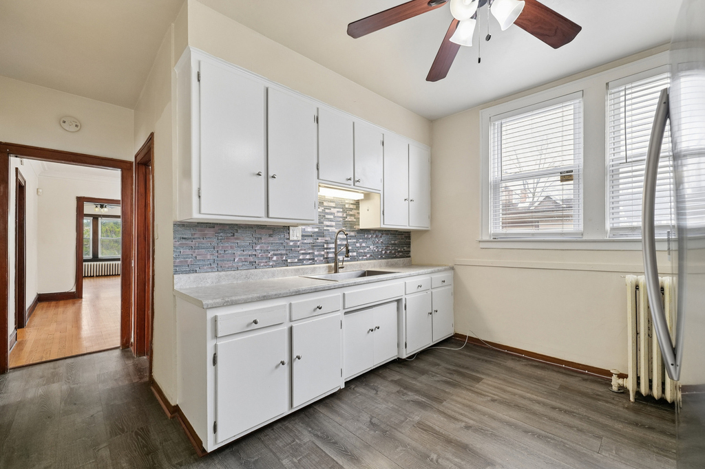 10226 S Charles Street - Photo 7