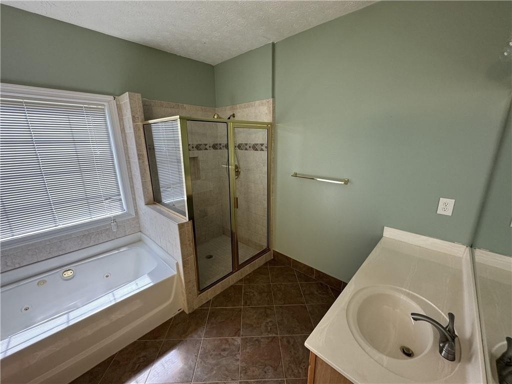 2393 Hampton Park Drive - Photo 5