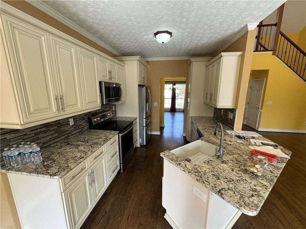 2393 Hampton Park Drive - Photo 3