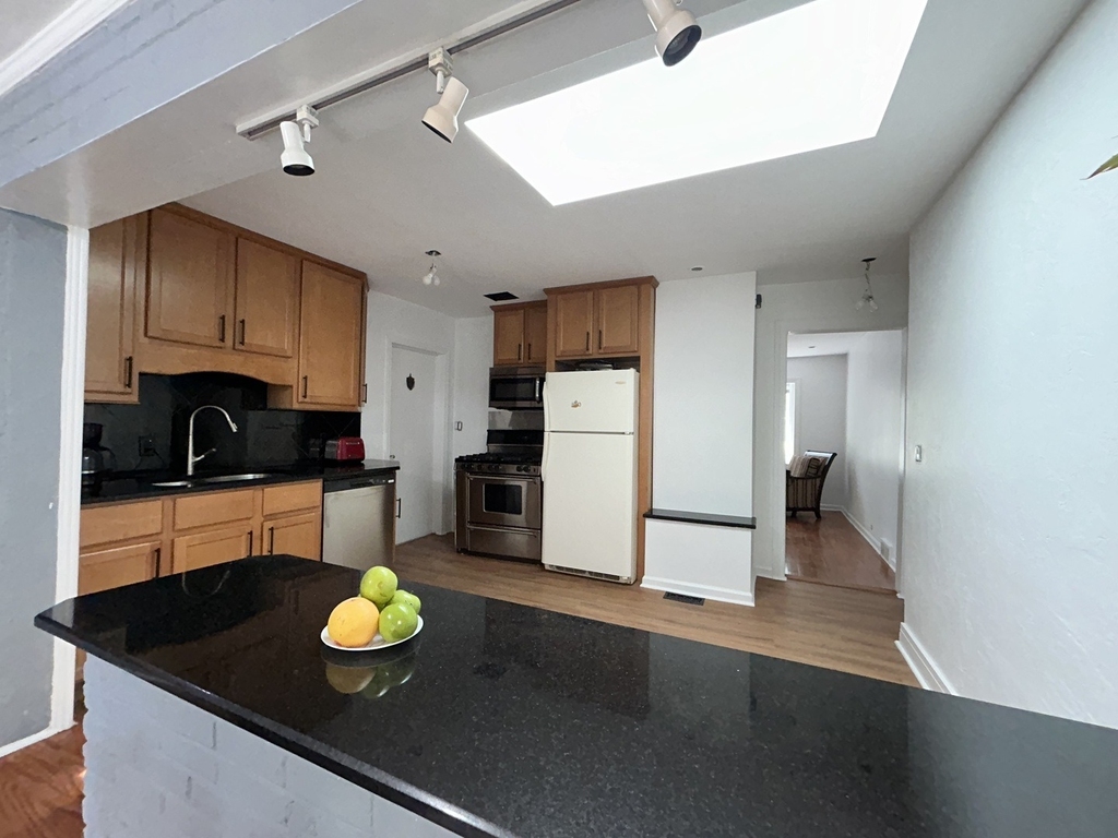 324 Harlem Avenue - Photo 6