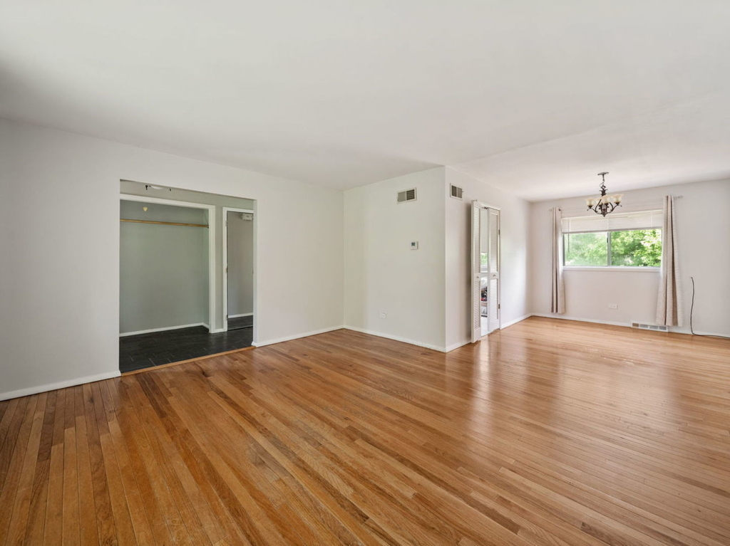 189 S Park Boulevard - Photo 3