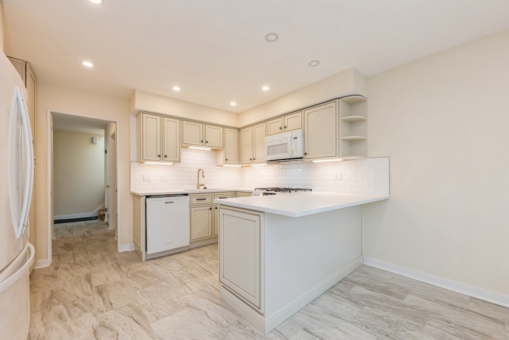 400 Park Avenue - Photo 3