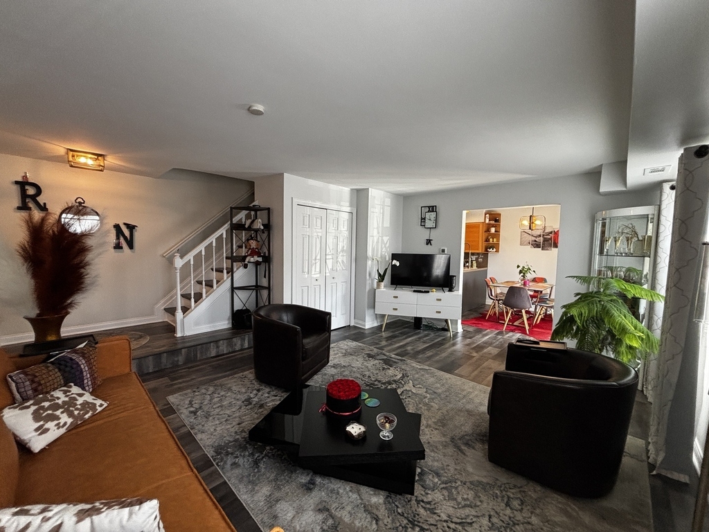 353 S Whispering Hills Drive - Photo 1