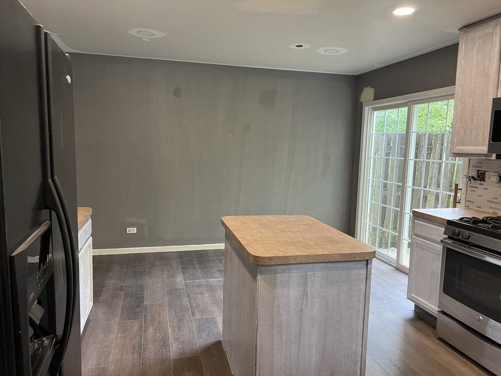 460 Lancaster Drive - Photo 4