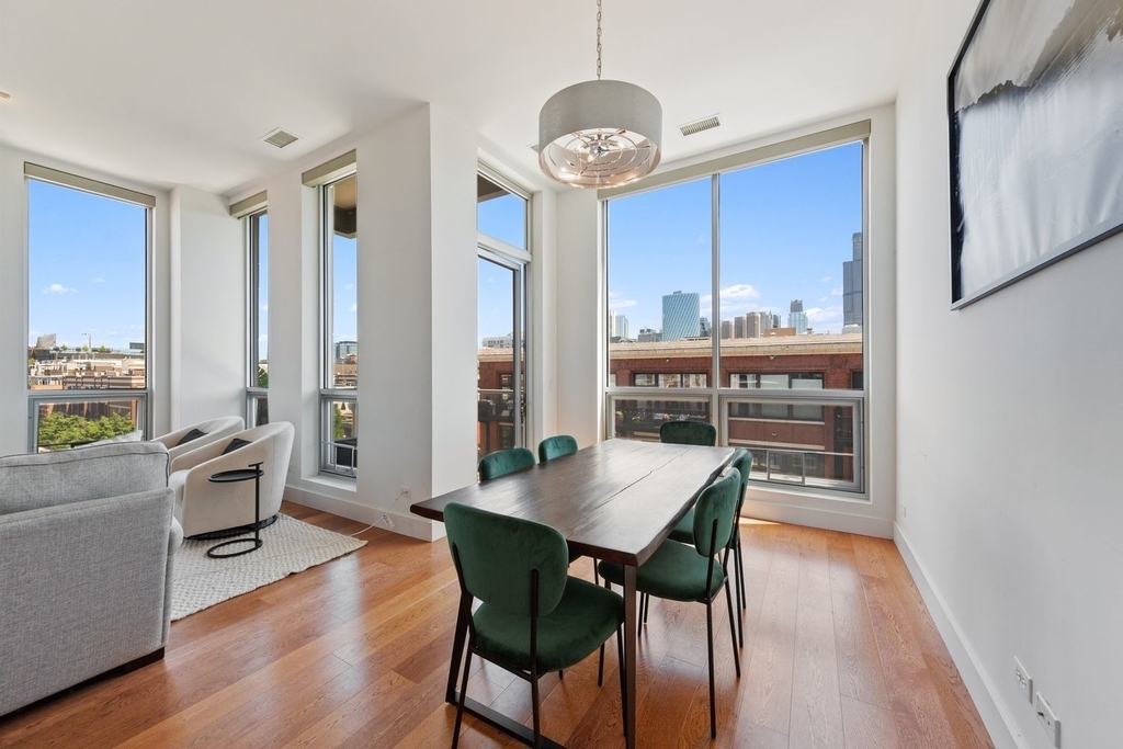 122 S Aberdeen Street - Photo 5