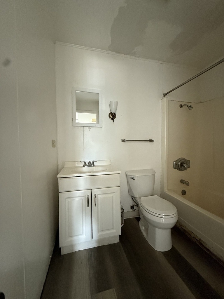 1627 Woodbine Drive - Photo 2