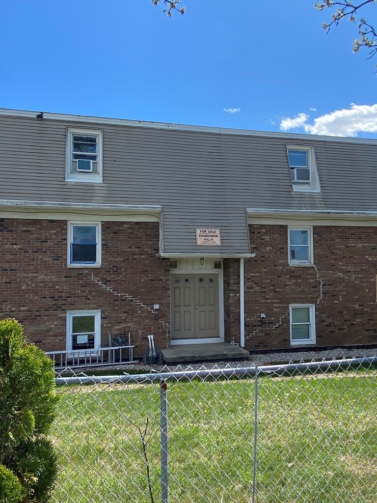 1627 Woodbine Drive - Photo 5