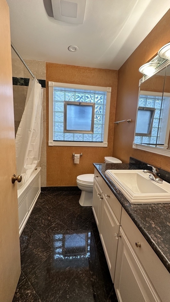 5717 N Saint Louis Avenue - Photo 9