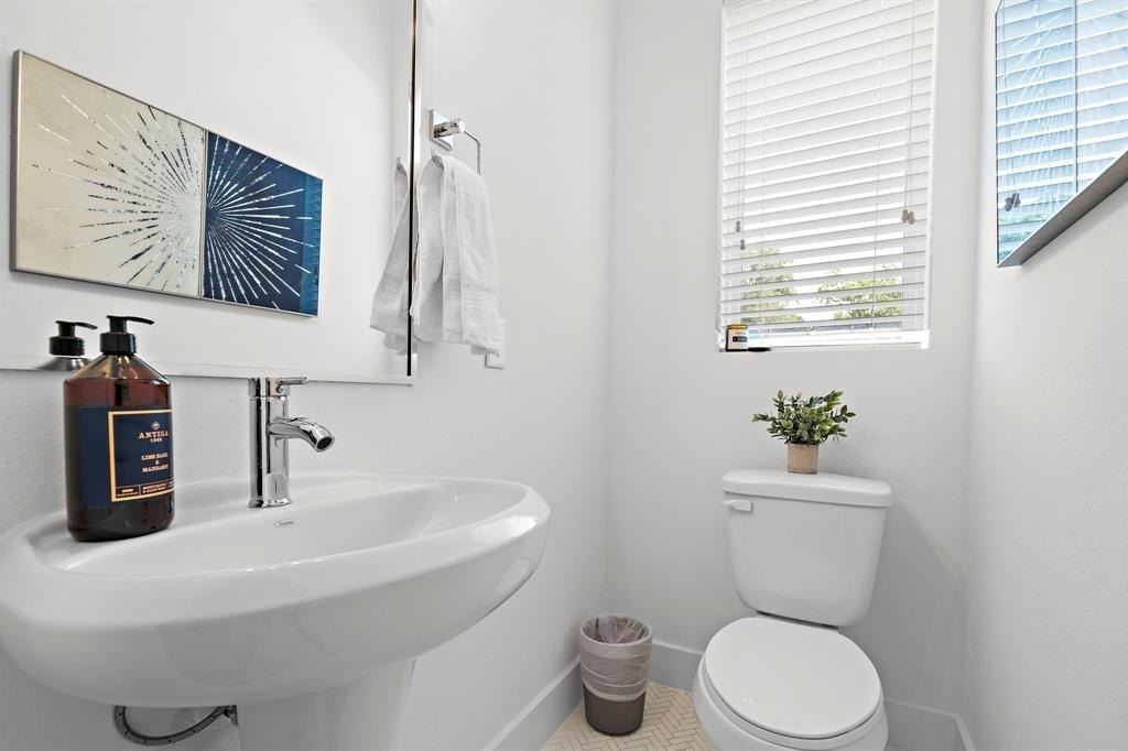 1586 W Tidwell Road - Photo 4