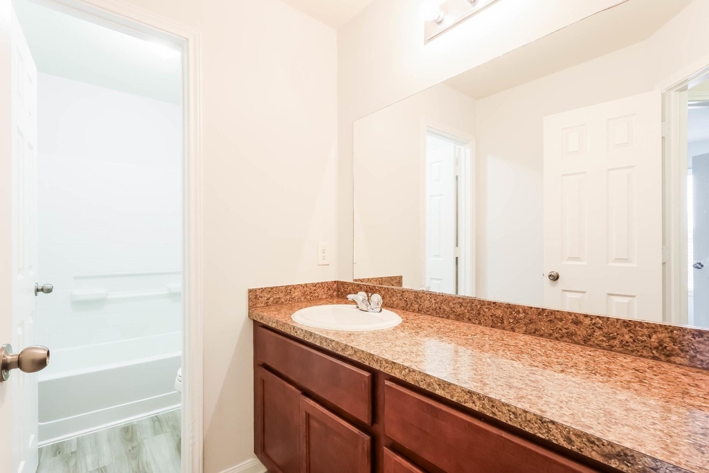 21718 Martin Grove Court - Photo 11