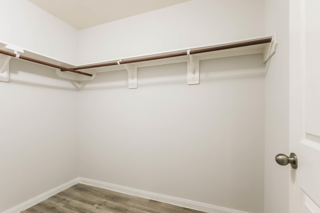 21718 Martin Grove Court - Photo 12