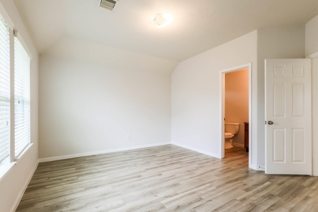 21718 Martin Grove Court - Photo 10