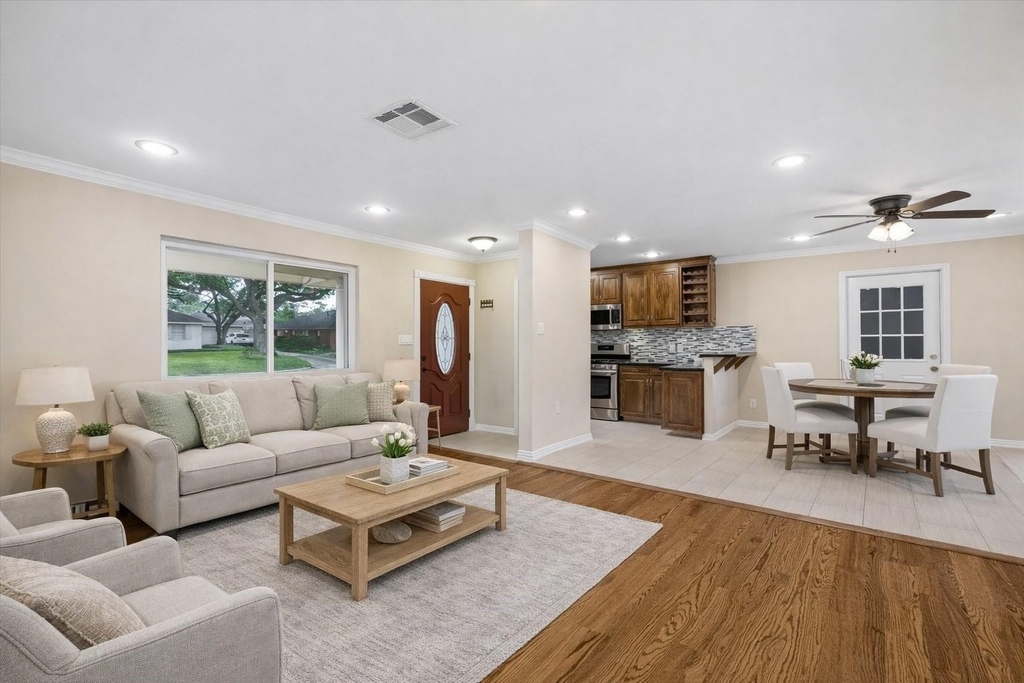 1607 Willowby Drive - Photo 1