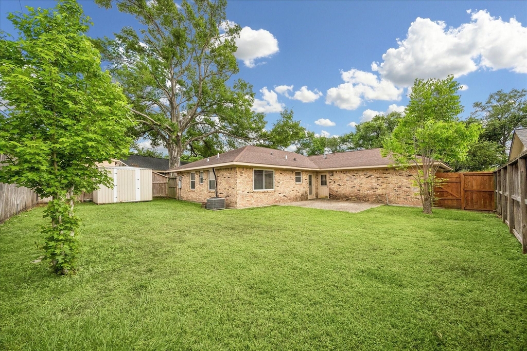 1607 Willowby Drive - Photo 15