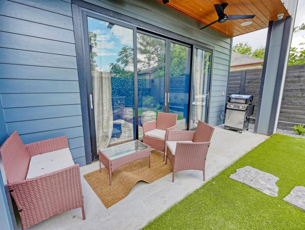 5215 Farmer Street - Photo 37