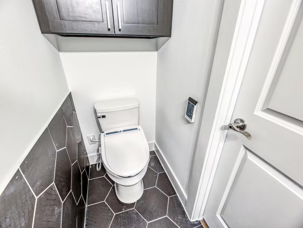 5215 Farmer Street - Photo 22
