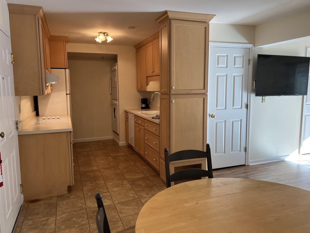 267 Hildred - Photo 8