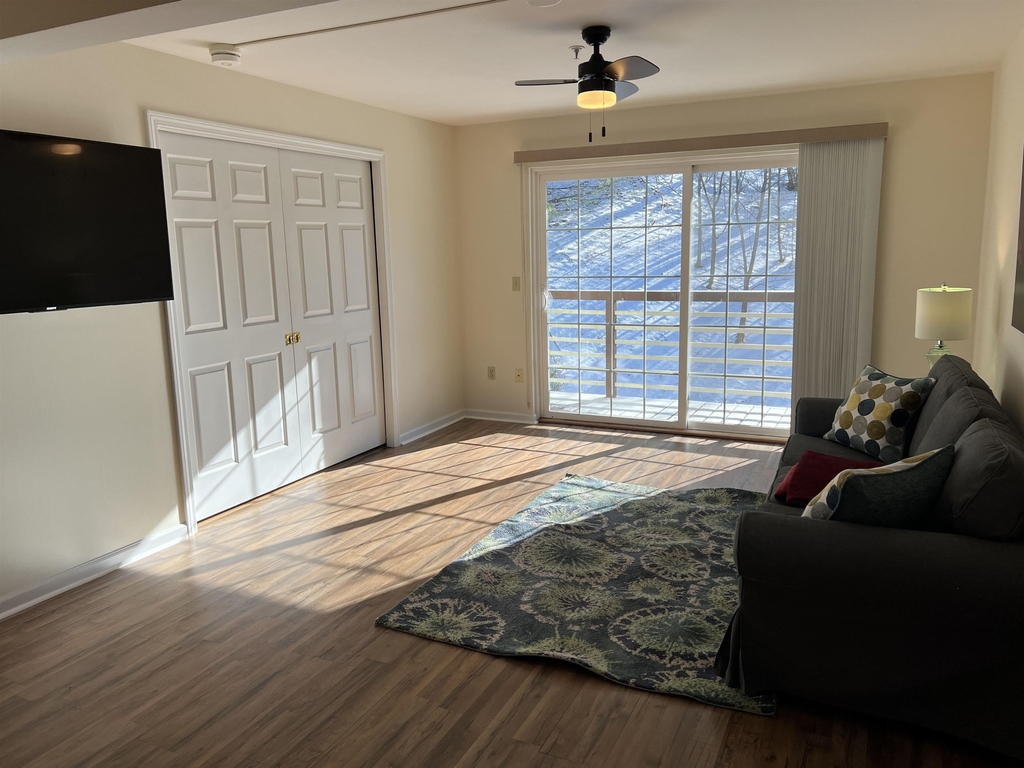 267 Hildred - Photo 3