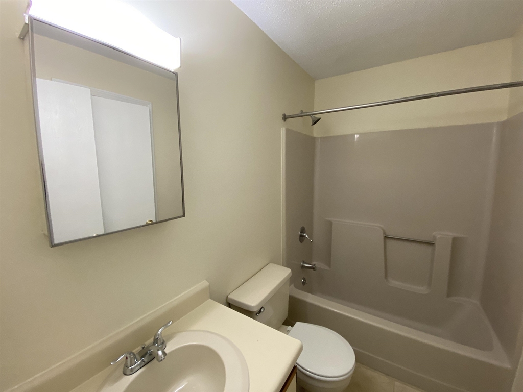 167 Eastern - Photo 27