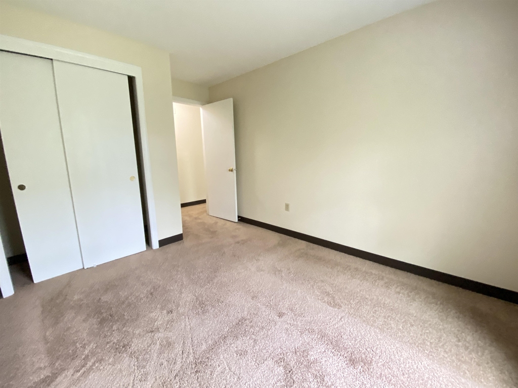167 Eastern - Photo 25