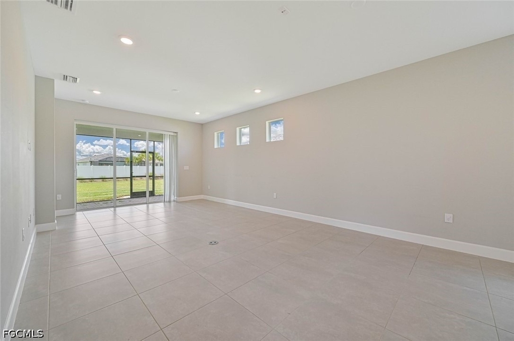 42218 Edgewater Drive - Photo 3