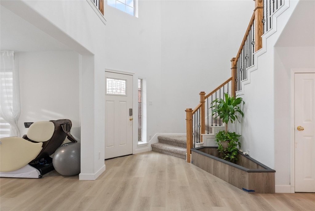 5902 Rye Creek Drive - Photo 1