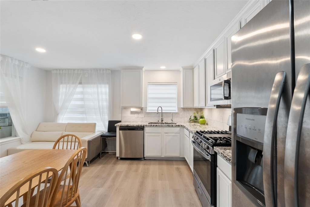 5902 Rye Creek Drive - Photo 4