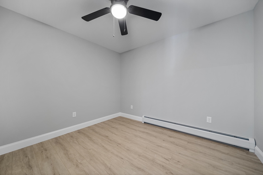 136 S Main - Photo 11