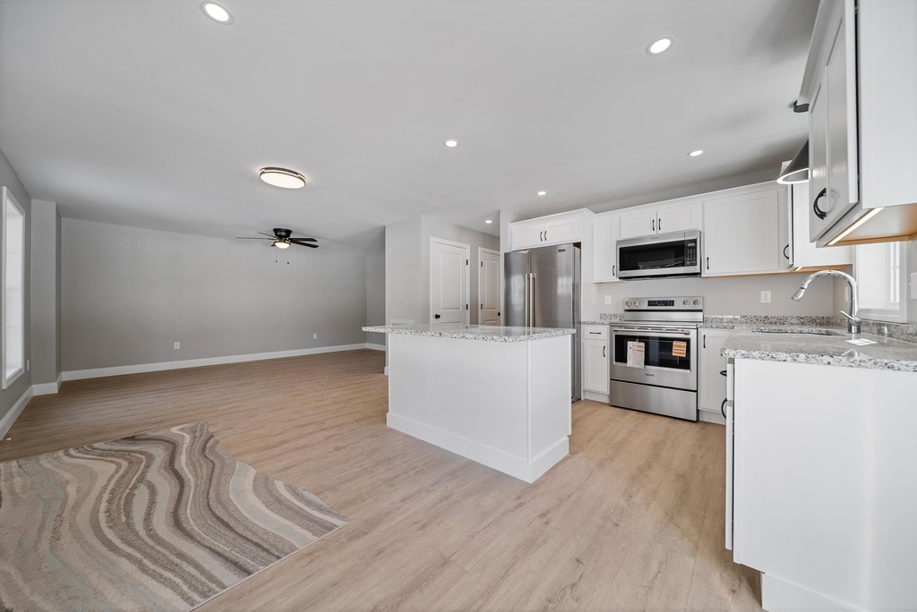 136 S Main - Photo 1