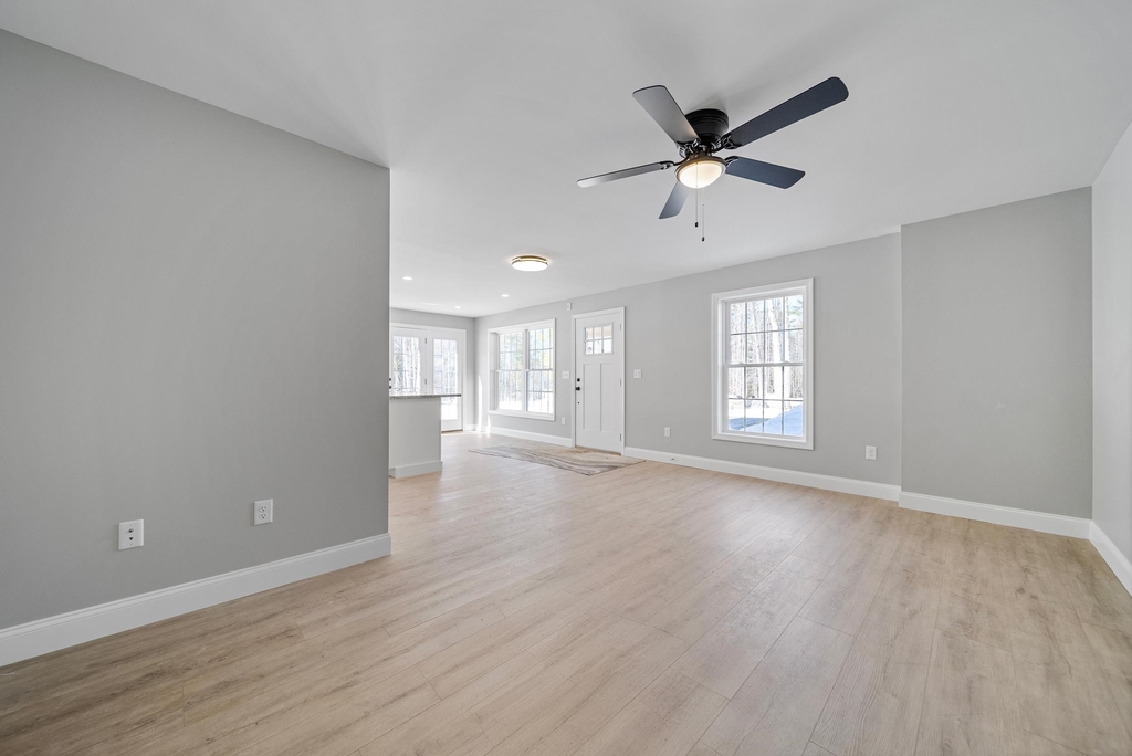 136 S Main - Photo 6