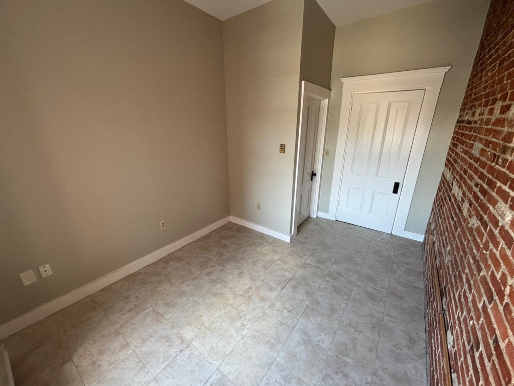 247 Main - Photo 6