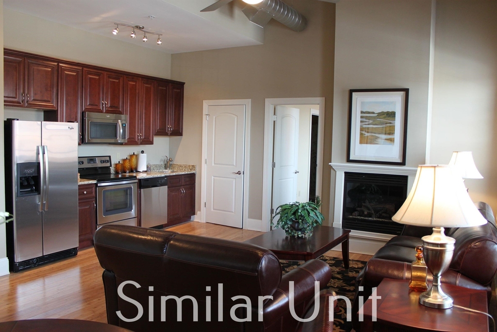300 Bedford - Photo 4