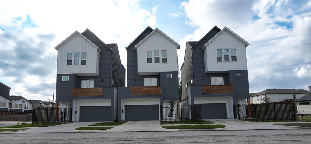 1614 Euel Street - Photo 0