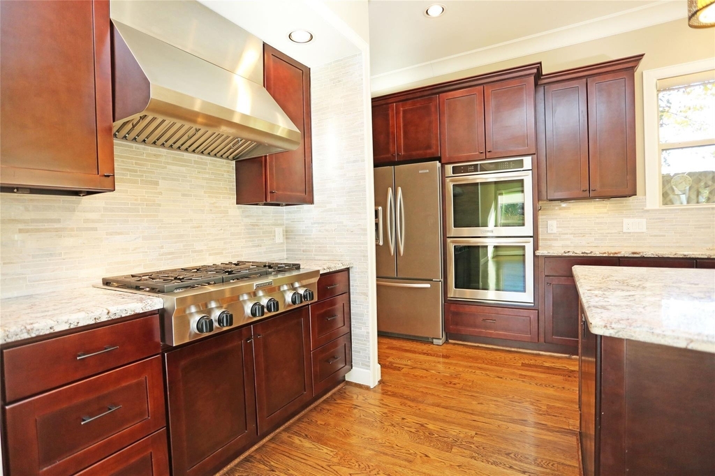 1611 Wakefield Drive - Photo 7