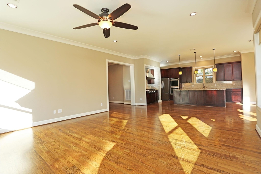 1611 Wakefield Drive - Photo 4