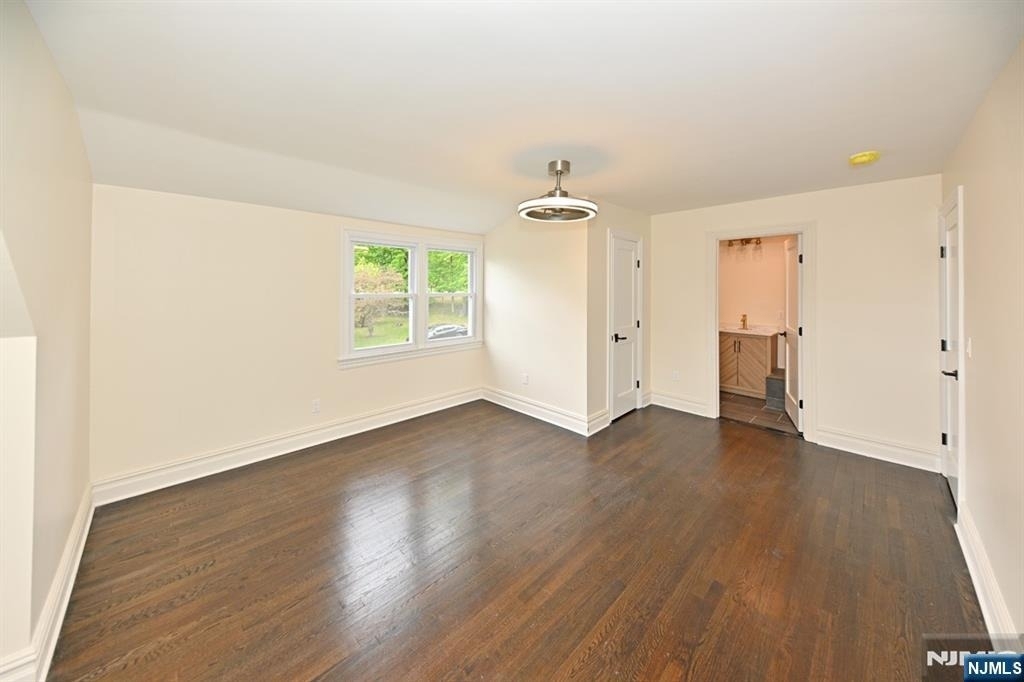 190 Madison - Photo 8