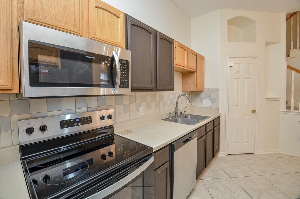 2710 Grants Lake Boulevard - Photo 18