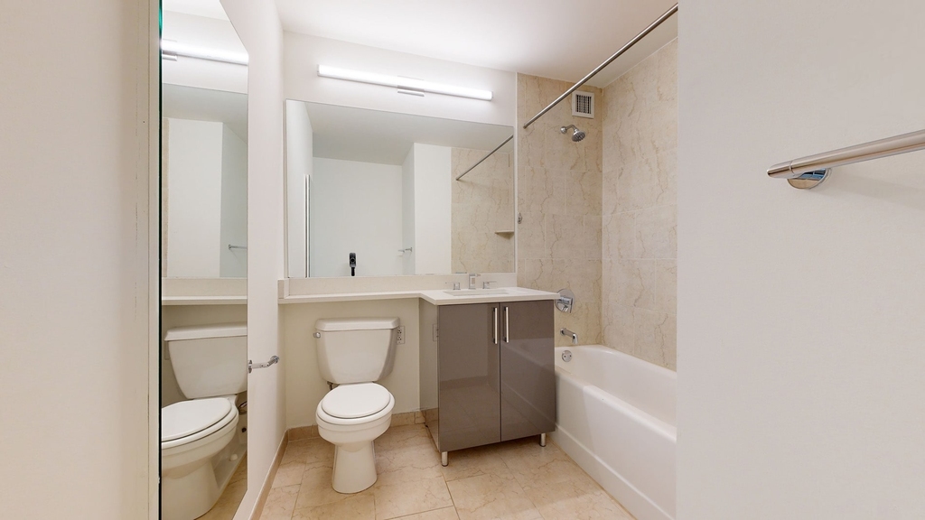 10 Hanover Square - Photo 3