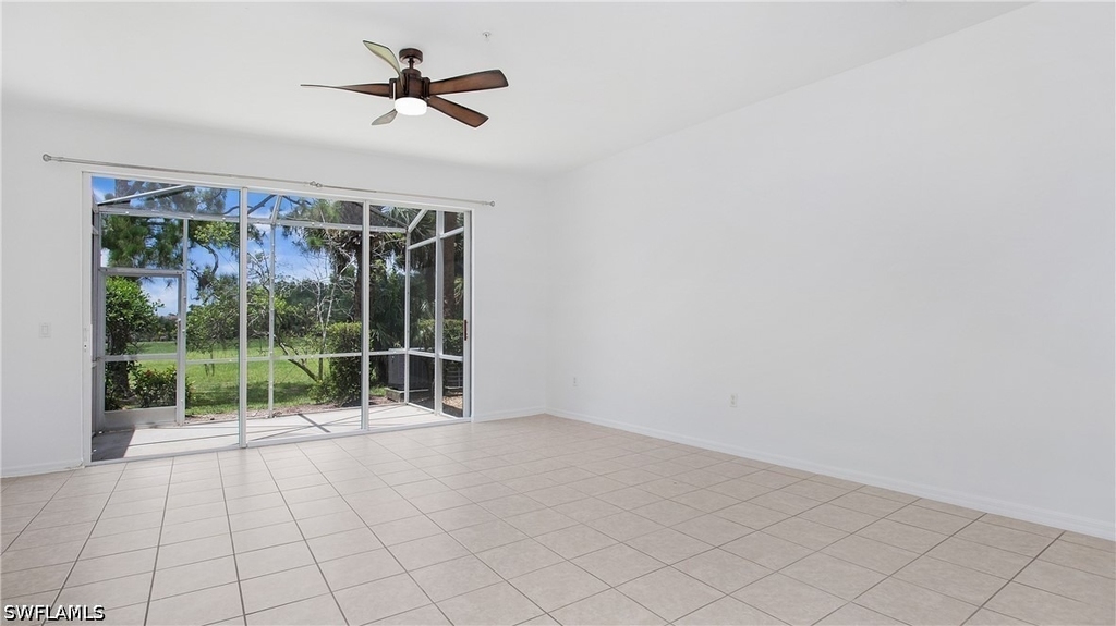 880 Hampton Circle - Photo 11