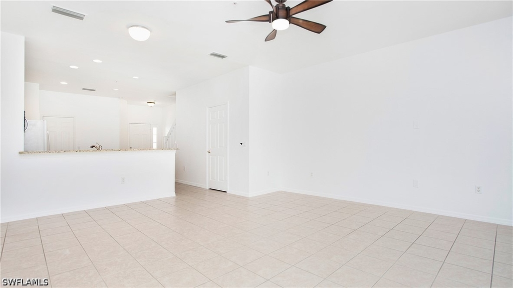 880 Hampton Circle - Photo 12