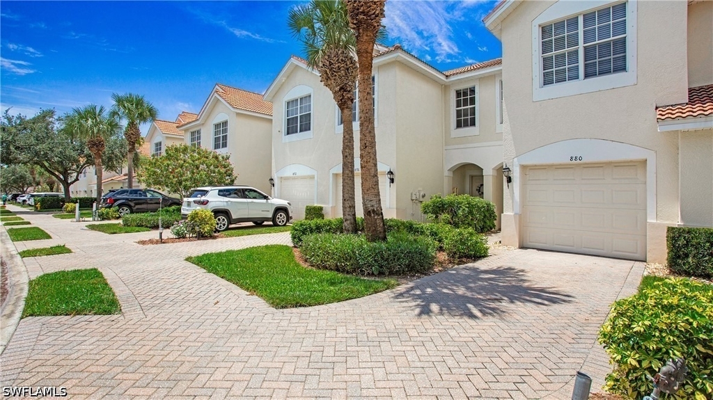 880 Hampton Circle - Photo 31