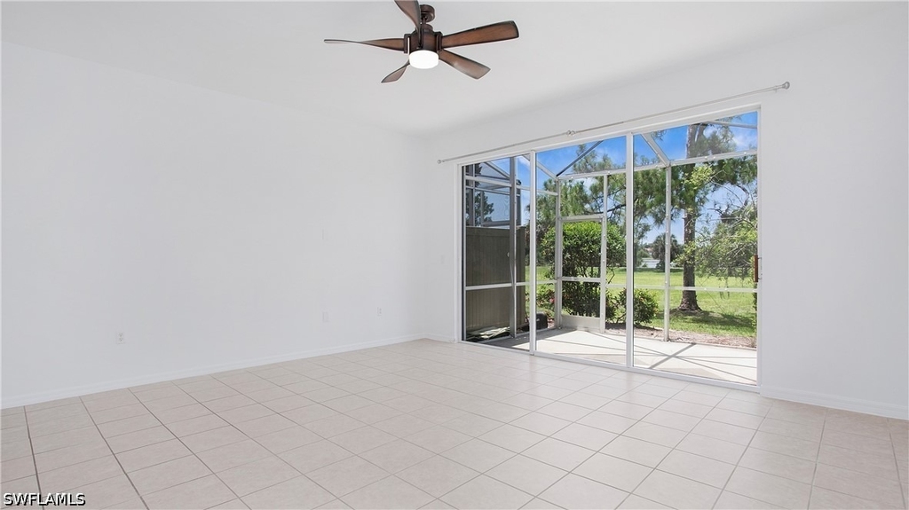 880 Hampton Circle - Photo 8