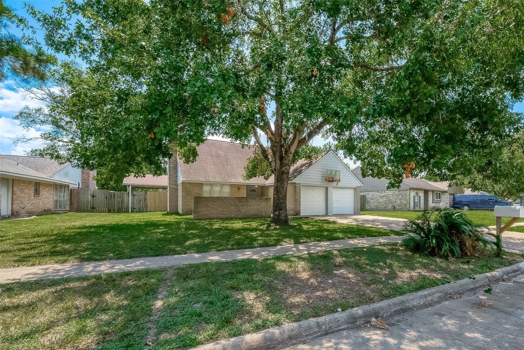 5023 Whispering Falls Drive - Photo 2
