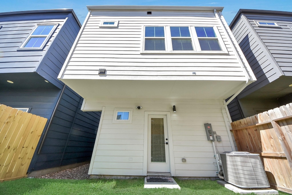 3010 Jensen Springs Lane - Photo 43